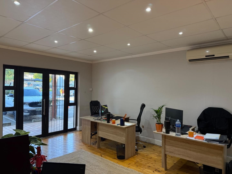 To Let Commercial Property for Rent in Walmer Eastern Cape